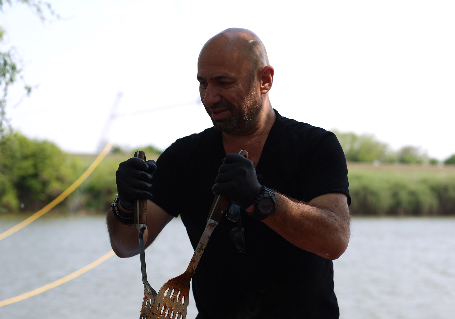 Cătălin Scărlătescu, la treabă (Foto: CANCAN.RO)