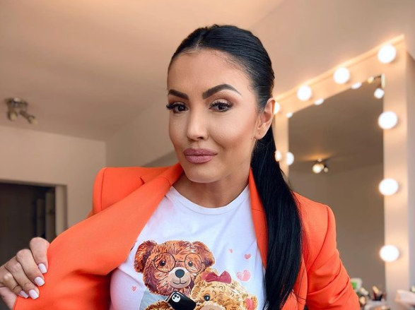 Imagine Stire Andreea Mantea, dezvăluiri despre începuturile în televiziune: „Rolul era al meu, trebuia doar să semnez contractul” | 2review.ro