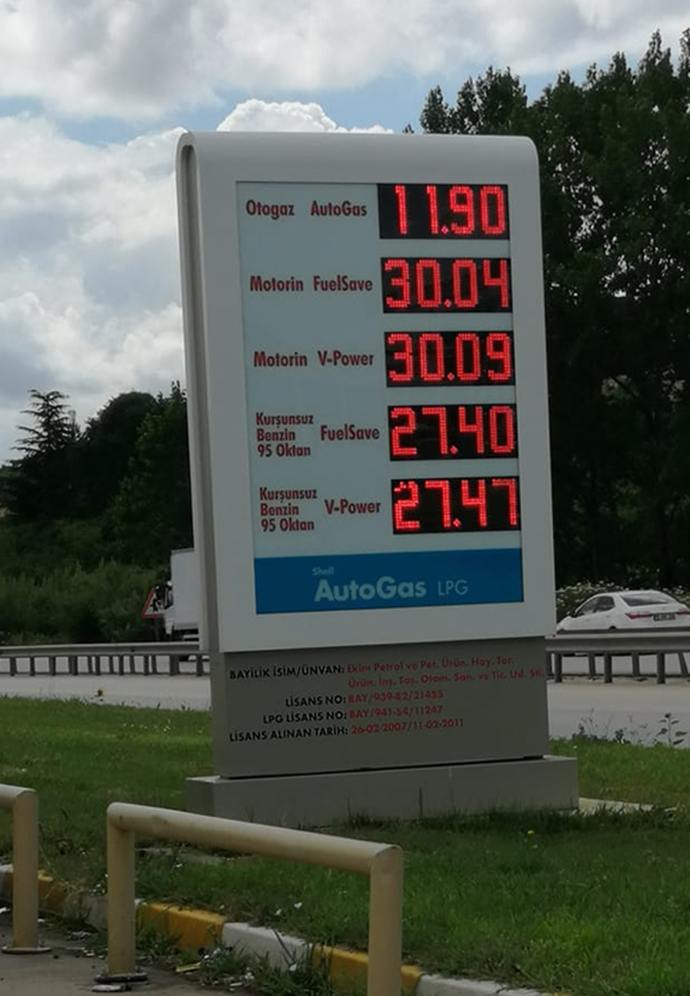 Prețurile carburanților în Turcia. Sursă foto: Facebook