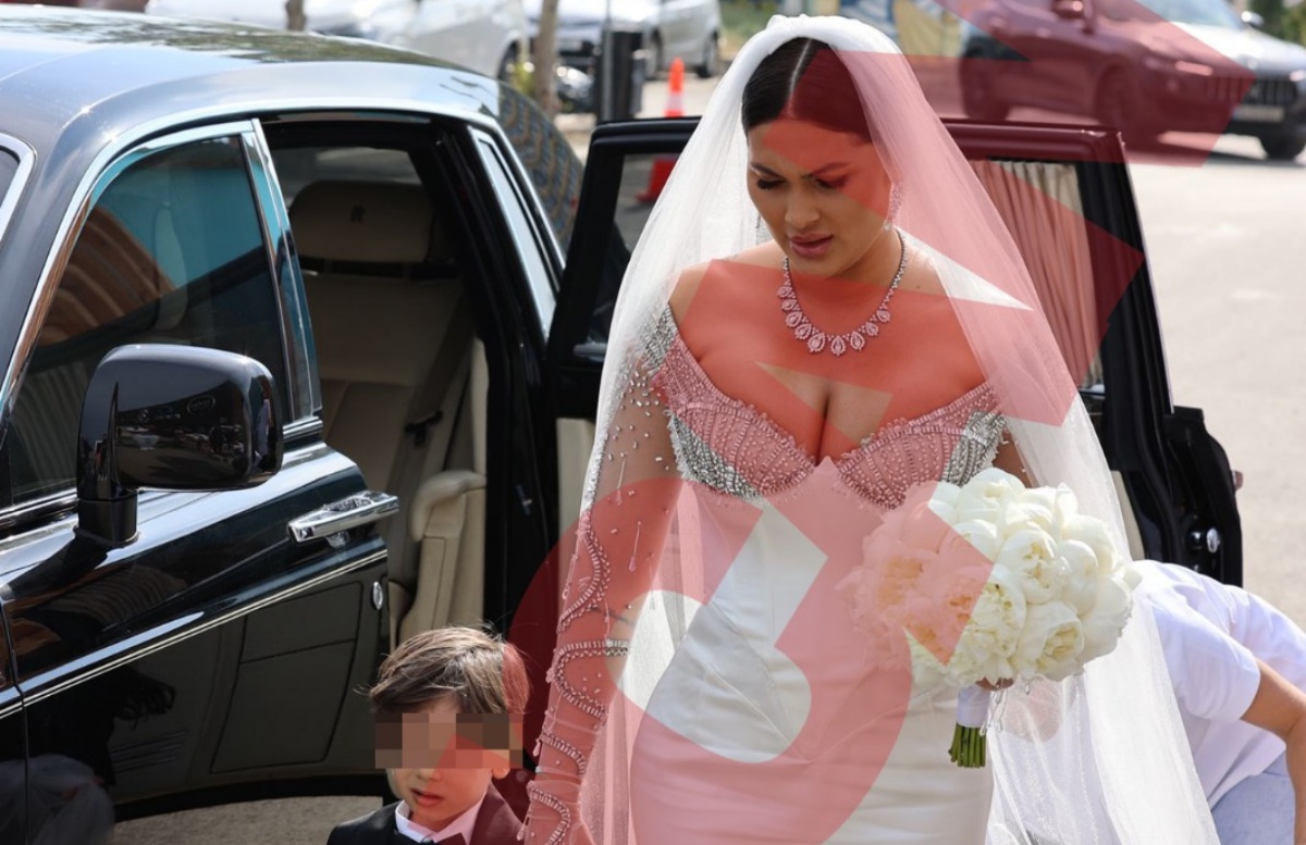 Imagine Stire Cum o cheamă pe Roxana Dobre, după ce s-a căsătorit cu Florin Salam? Ce scrie în dreptul numelui ei | 2review.ro