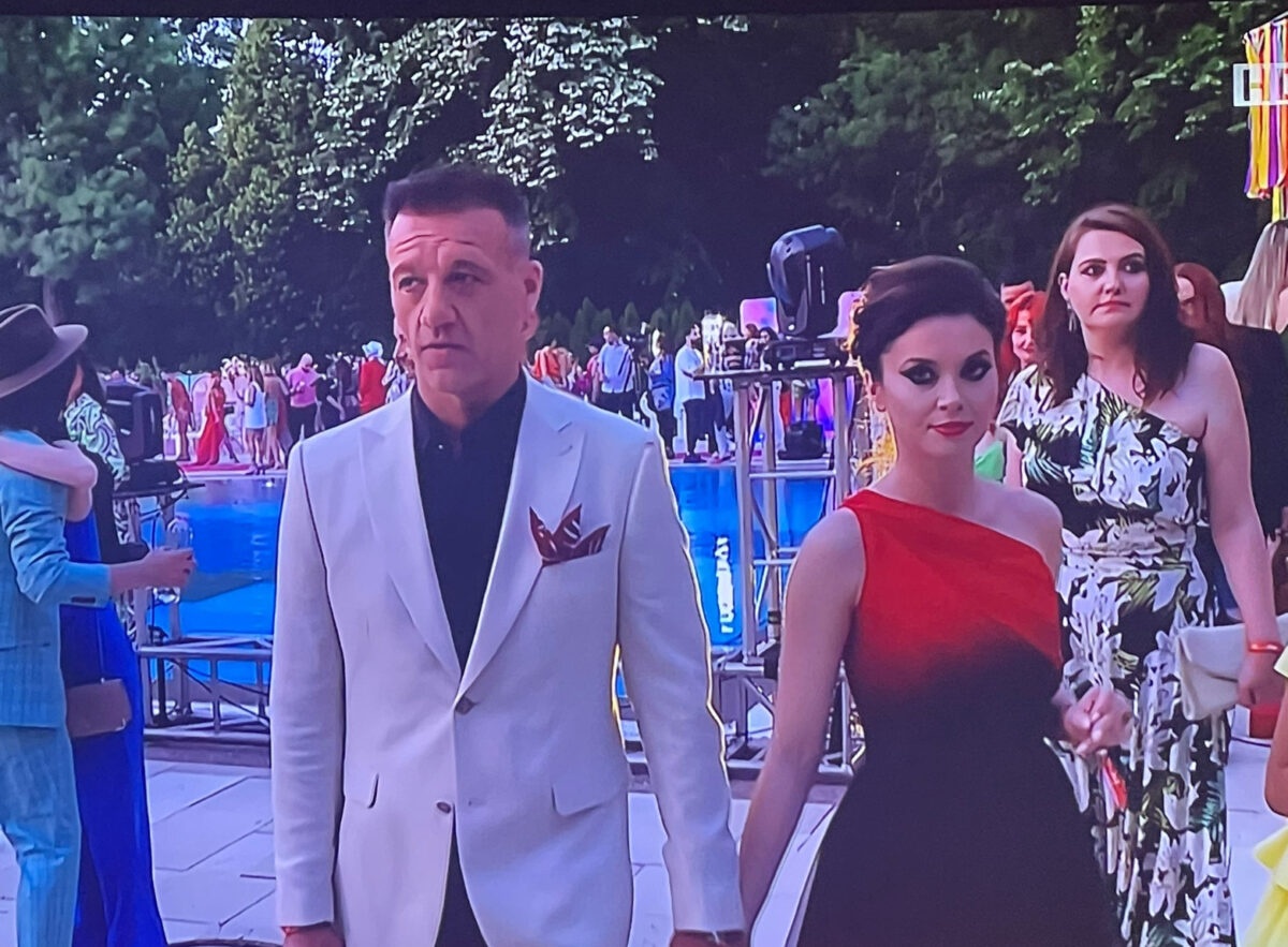 Cu cine se iubeşte Gianinuţa din Las fierbinţi? Anca Dumitra, vedeta Pro TV, şi-a scos în lume iubitul