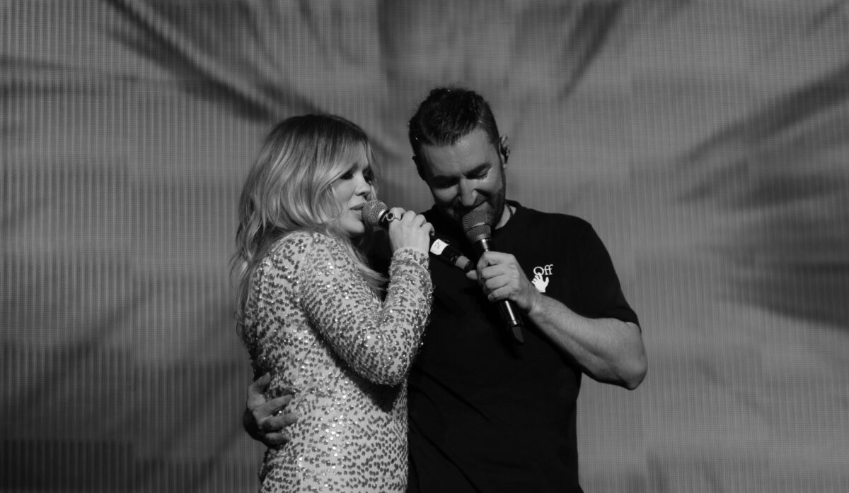 Imagine Stire Gina Pistol, prezentă la concertul lui Smiley. Incredibil ce s-a întâmplat când a urcat pe scenă | 2review.ro