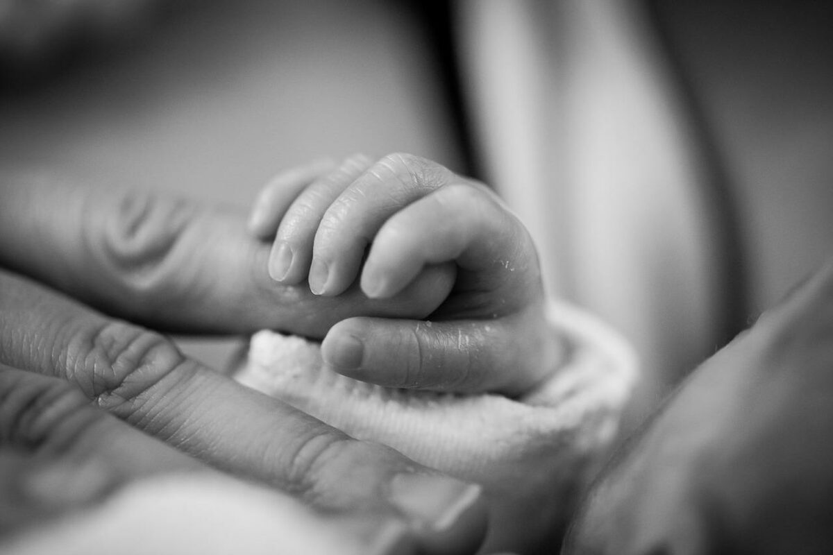 Fenomenul unic care a atras atenția specialiștilor. Localitatea în care se naște, în fiecare zi, câte un copil