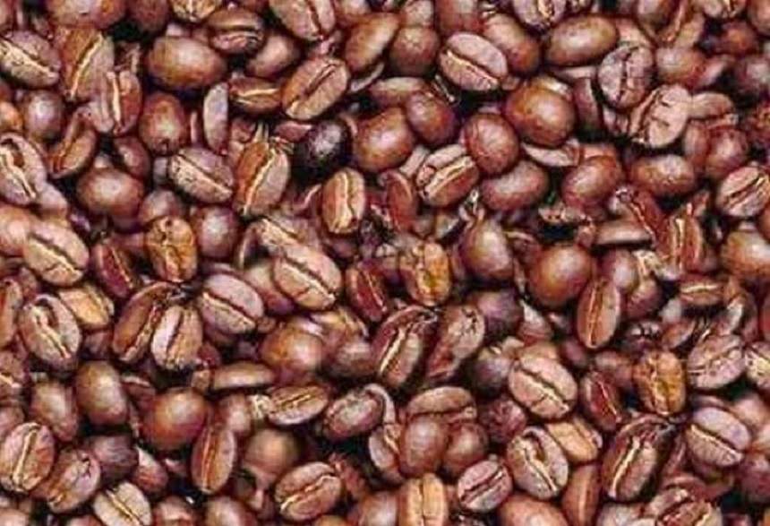 Iluzia optică a zilei | Găsește chipul de om, ascuns printre boabele de cafea. Cât ţi-a luat?