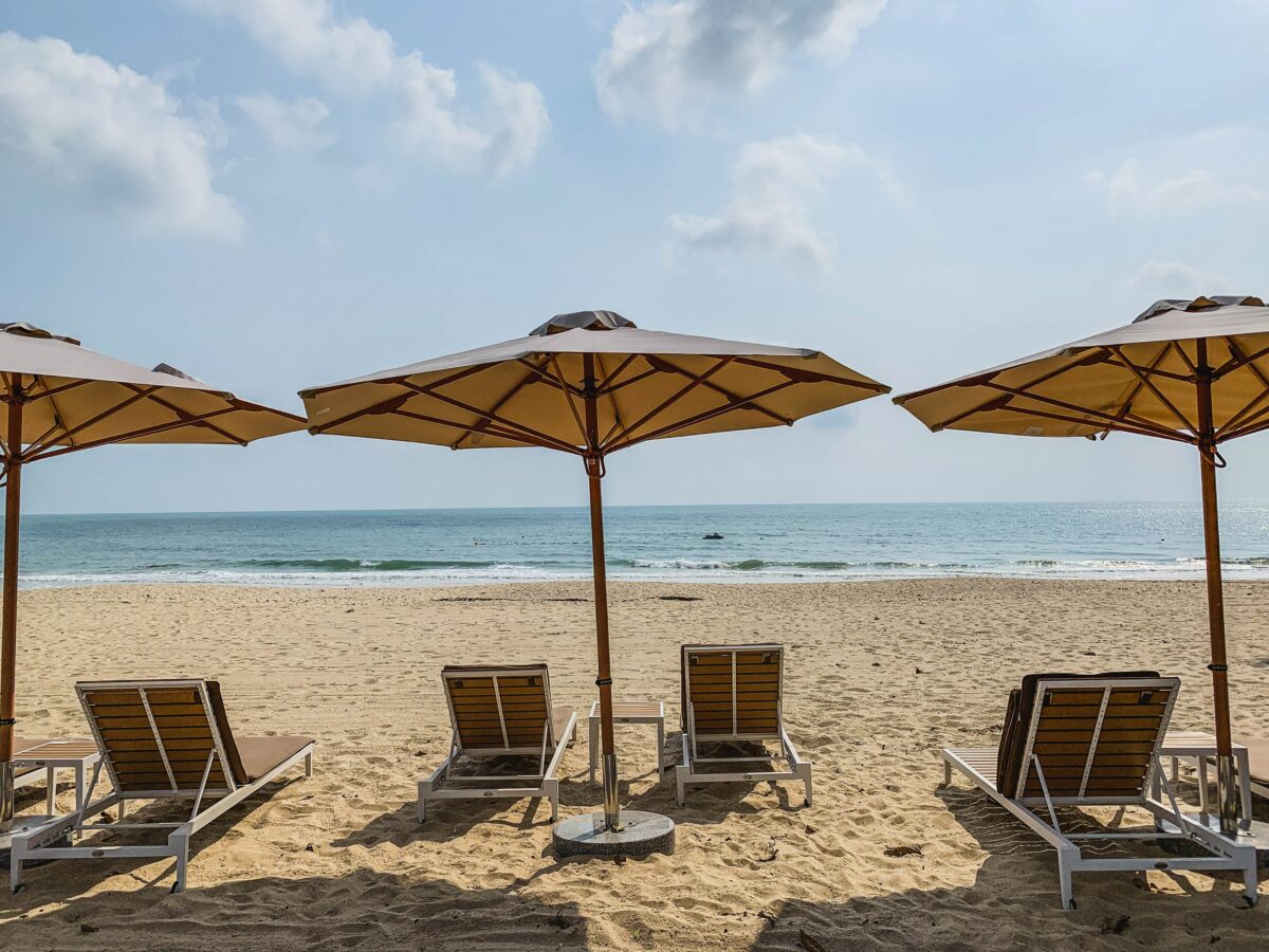 La cearșaf mai scump ca la șezlong! Cât te costă să stai lângă apă, în Mamaia