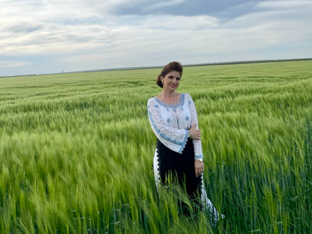 Maria Căpitănescu și Marcela Fota, terorizate de un bărbat necunoscut: ”Ne-a sunat de 200 de ori în 2 ore”