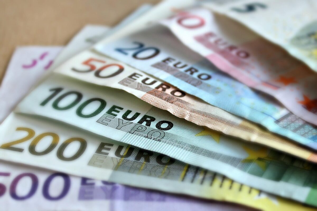Un patron trebuie să plătească două milioane de euro statului pentru că nu și-a plătit contribuțiile. Metoda cu care bărbatul credea că nu va fi prins