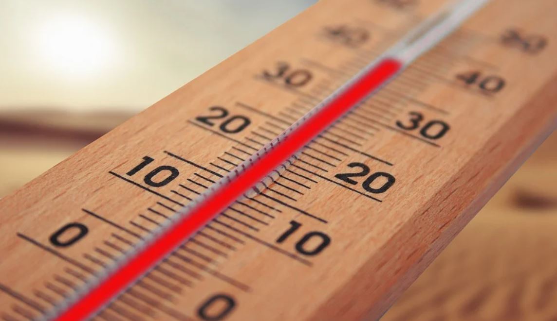 Temperaturi record! ANM a emis cod portocaliu de caniculă în 10 judeţe