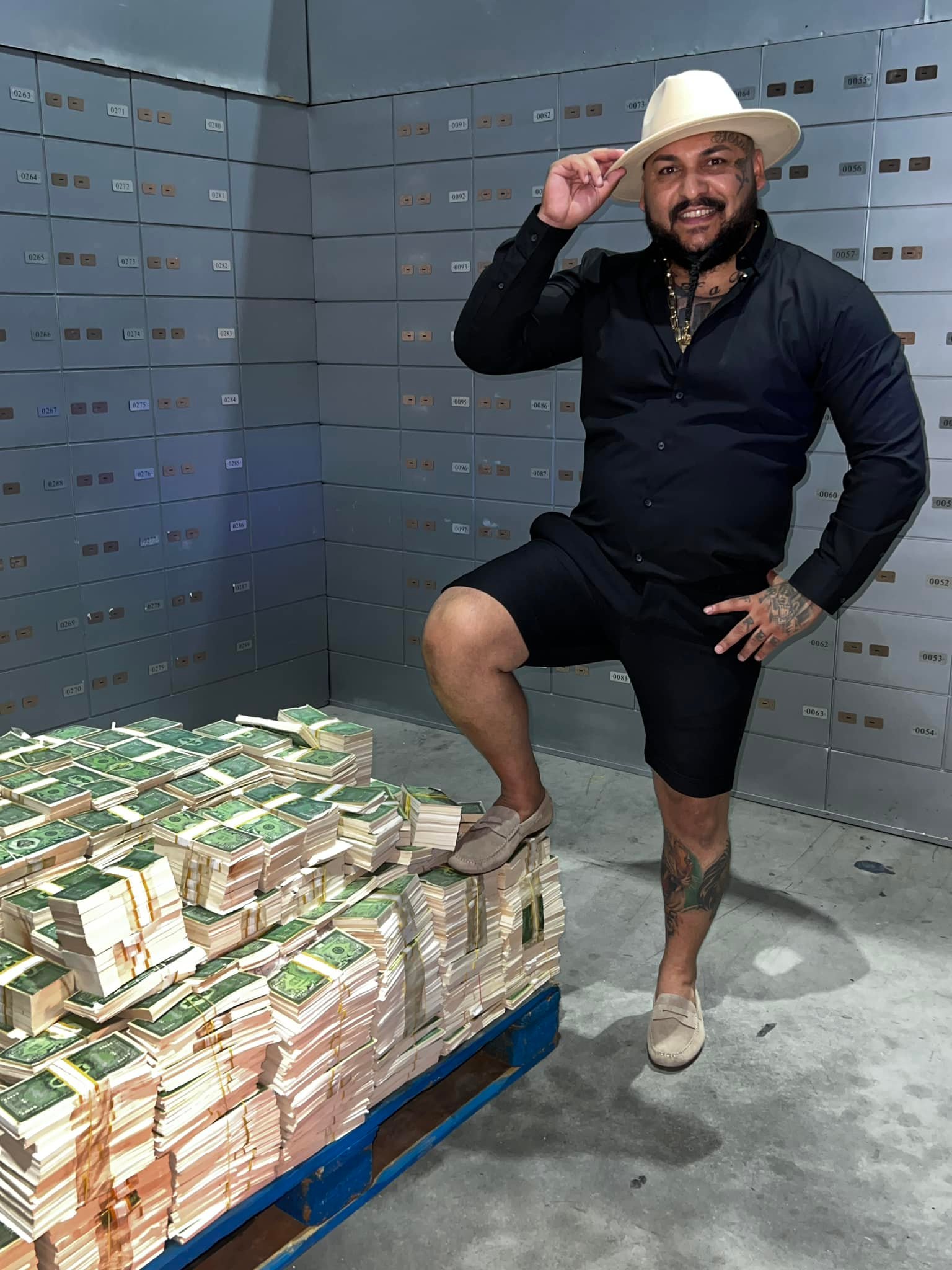 Dani Mocanu ne spune cum l-a cucerit noua iubită! (Foto: Facebook)