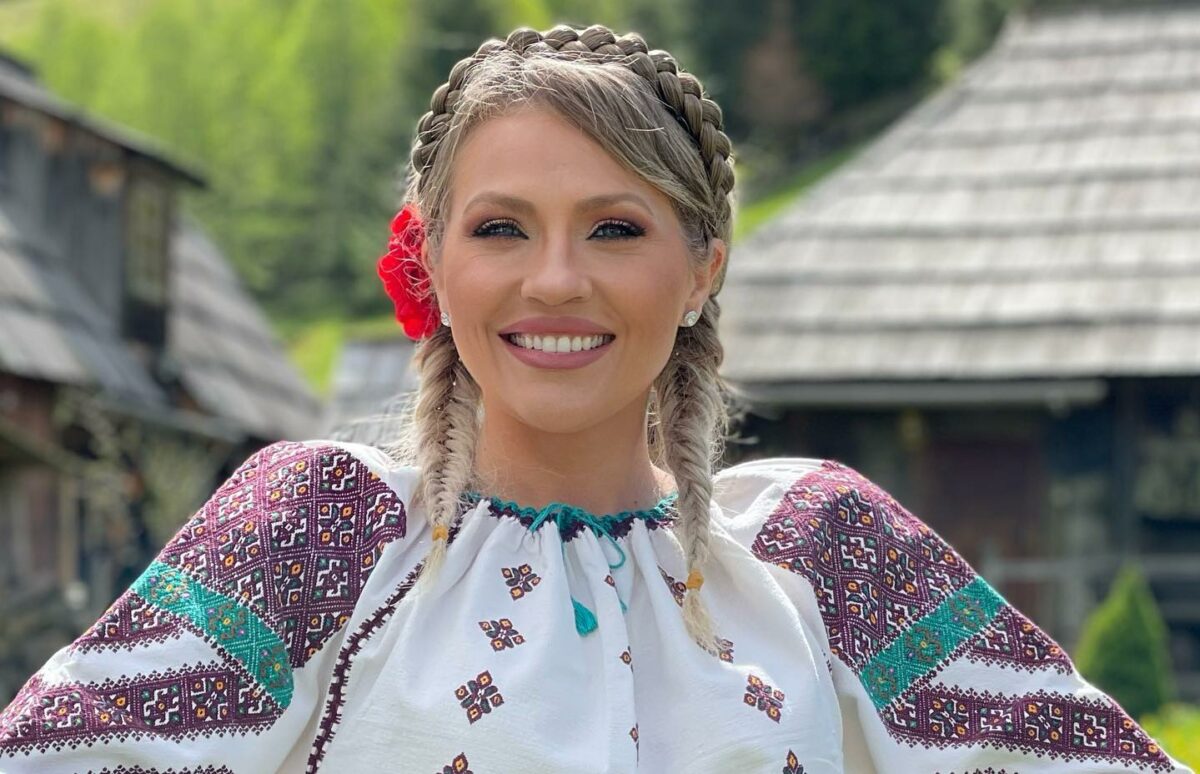 Imagine Stire Mirela Vaida, escapadă la Disneyland, cu familia. Ce spune vedeta de la Acces Direct despre experiență:” Cozi interminabile, prețuri exagerate” | 2review.ro