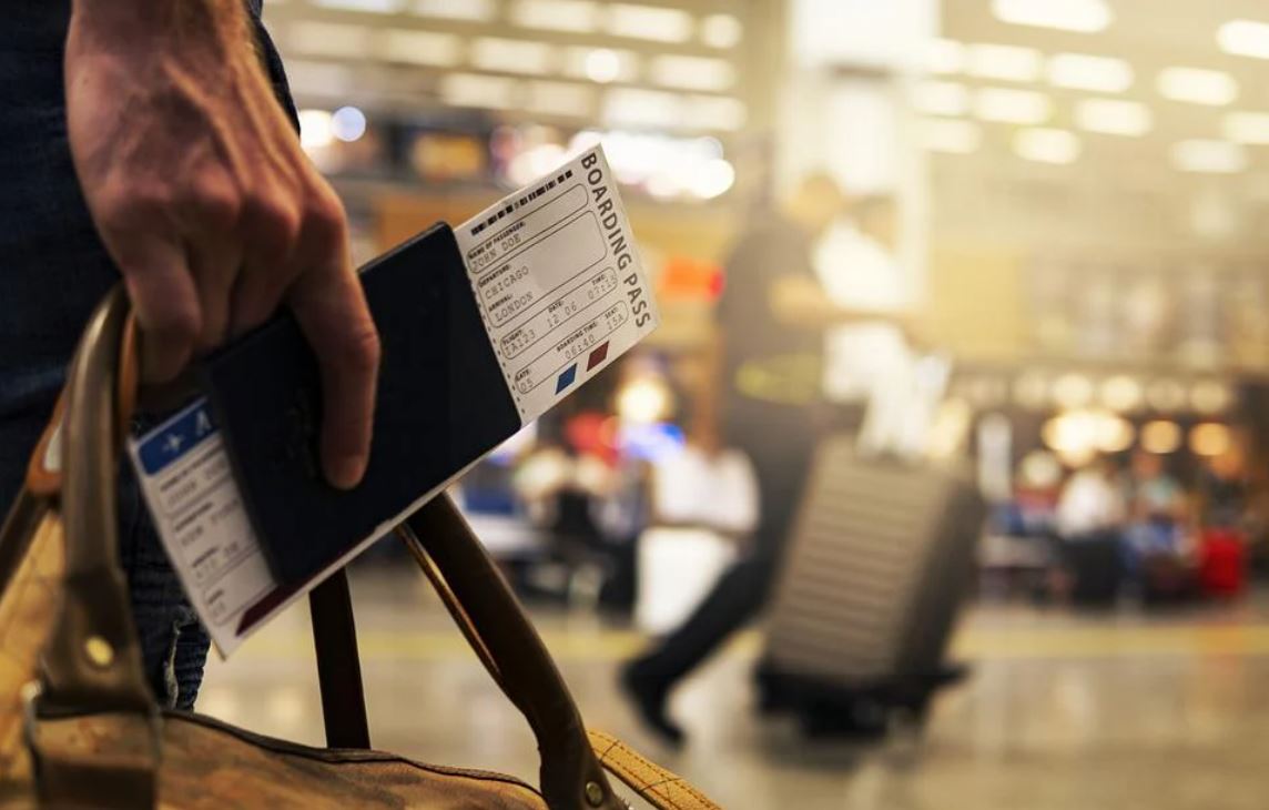 Tragedie fără margini! A murit pe aeroportul din Iaşi, înainte de a se îmbarca în avion