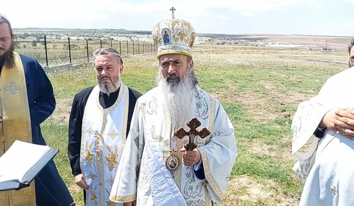 Val de reacții pe pagina Arhiepiscopiei Tomisului, după ce reprezentanții au transmis că „a ascultat Dumnezeu rugăciunile” să plouă: ”Lăudat să fie Busu!”