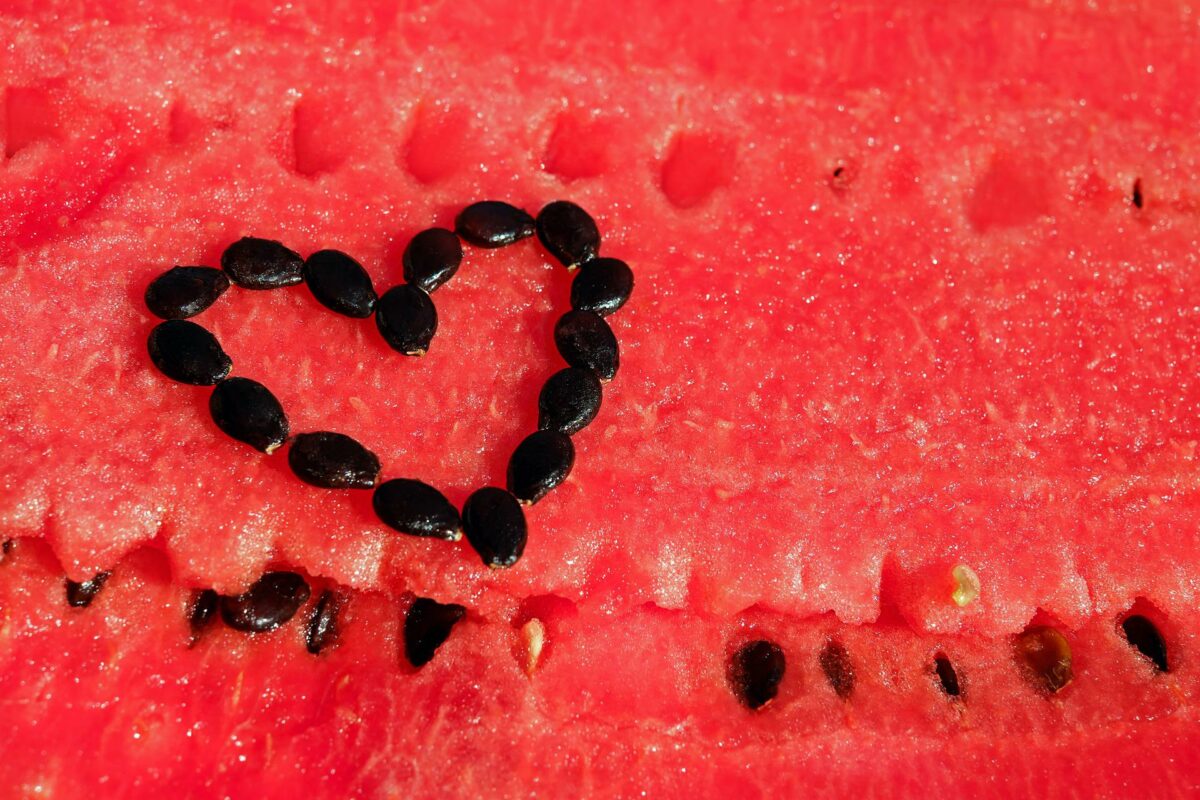 De ce e bine să mănânci seminţe de pepene roşu? Majoritatea oamenilor le evită, fără să ştie asta