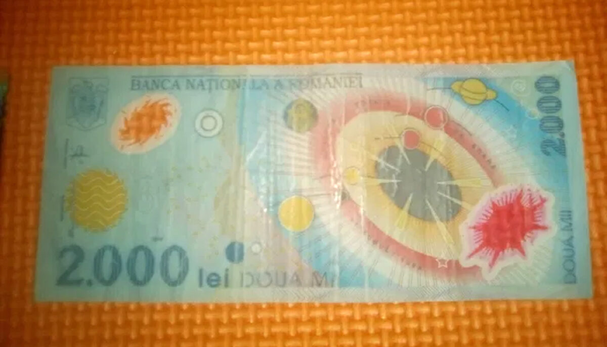 Mai ții minte bancnota de la eclipsa din 1999?! Una singură se vinde cu 10.000 de euro acum, în 2022