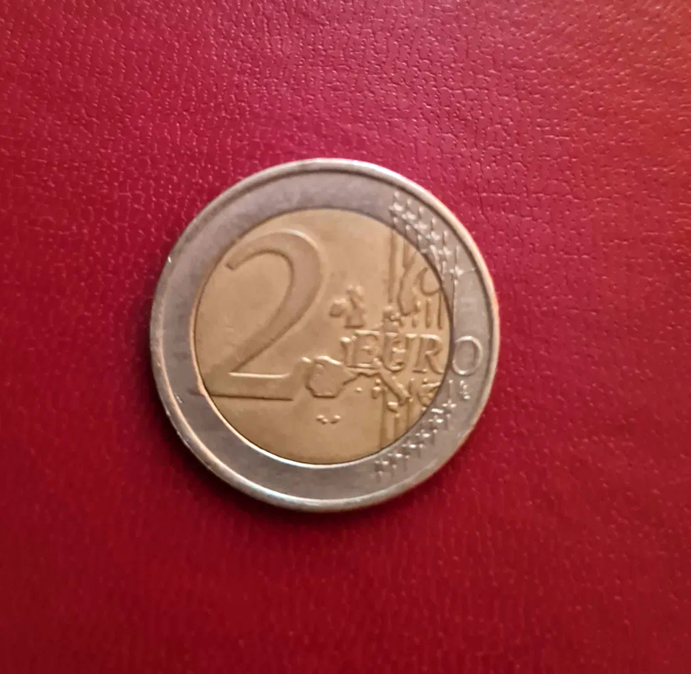 Dacă o găsești, te îmbogățești! Moneda care se vinde cu prețul unui apartament de lux din București