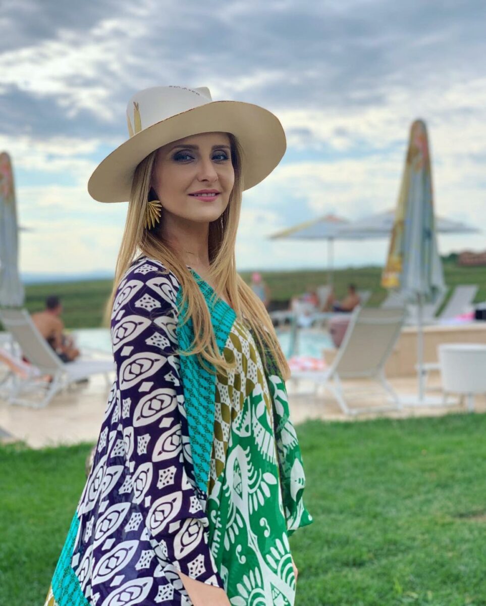 Imagine Stire Cine este, de fapt, cel mai important bărbat din viața Alinei Sorescu, după divorțul de Alexandru Ciucu: ”Am multă susținere” | 2review.ro