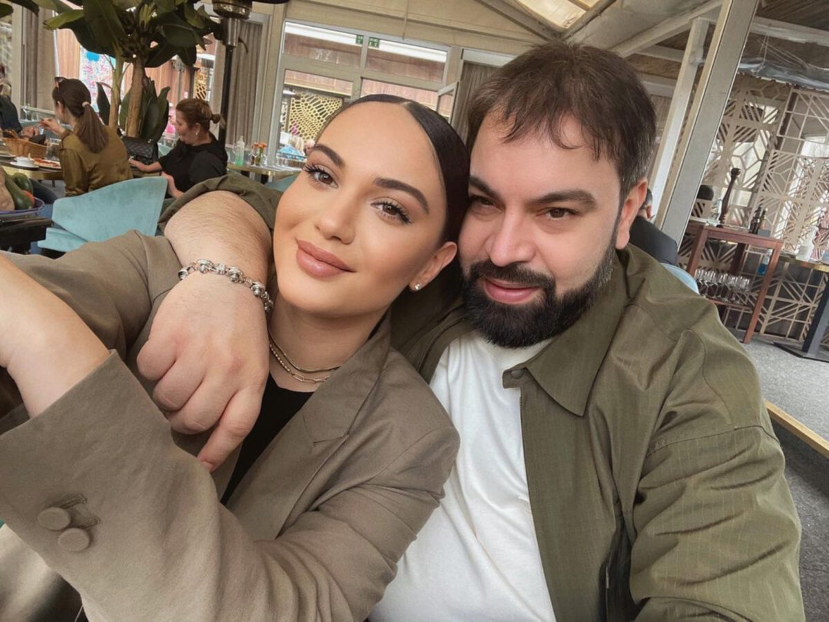 Imagine Stire Gestul care i-a înduioșat pe fani! Ce a făcut Betty Salam în ziua în care mama ei ar fi împlinit 40 de ani | 2review.ro