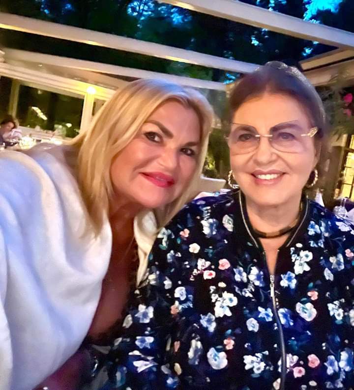 Constance Manke este prietena cu Cătălin Botezatu și Irina Loghin / (foot: facebook)