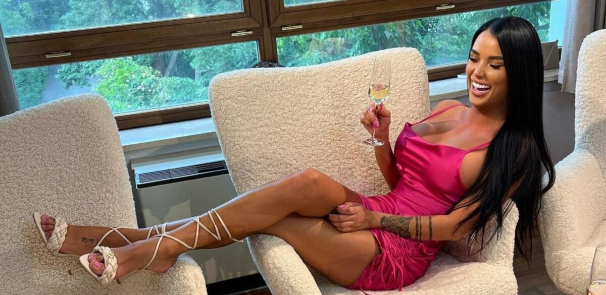 Daniela Crudu şi-a publicat tariful! Fosta asistentă TV s-a apucat de Only Fans. Câţi bani cere