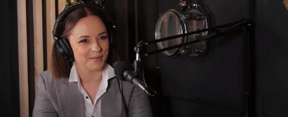 Imagine Stire Andreea Marin, dezvăluiri incendiare din relaţia cu iubitul cu 10 ani mai tânăr: „Se ţine bine bătrânica” | 2review.ro