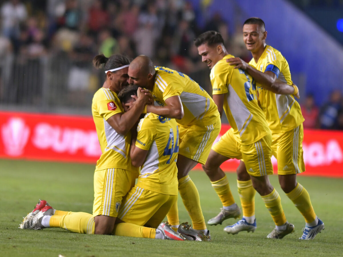 Imagine Stire Startul rundei 4 se dă cu 4 pariuri în cote explozive la „U” Cluj – Petrolul »» | 2review.ro
