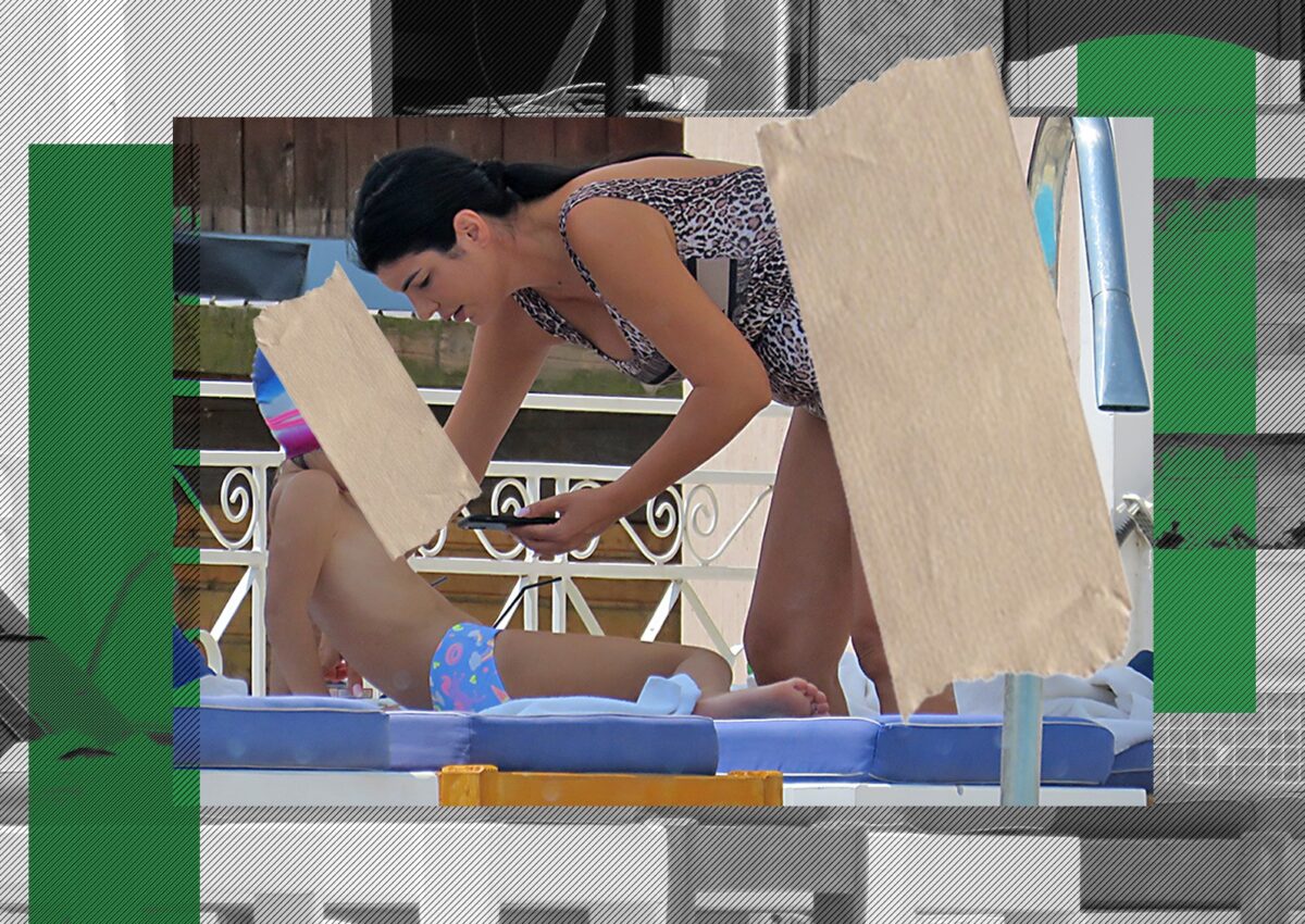 Imagine Stire S-au focusat pe fundulețul jucăuș! Andreea Tonciu a stârnit imaginația masculilor la piscină | 2review.ro