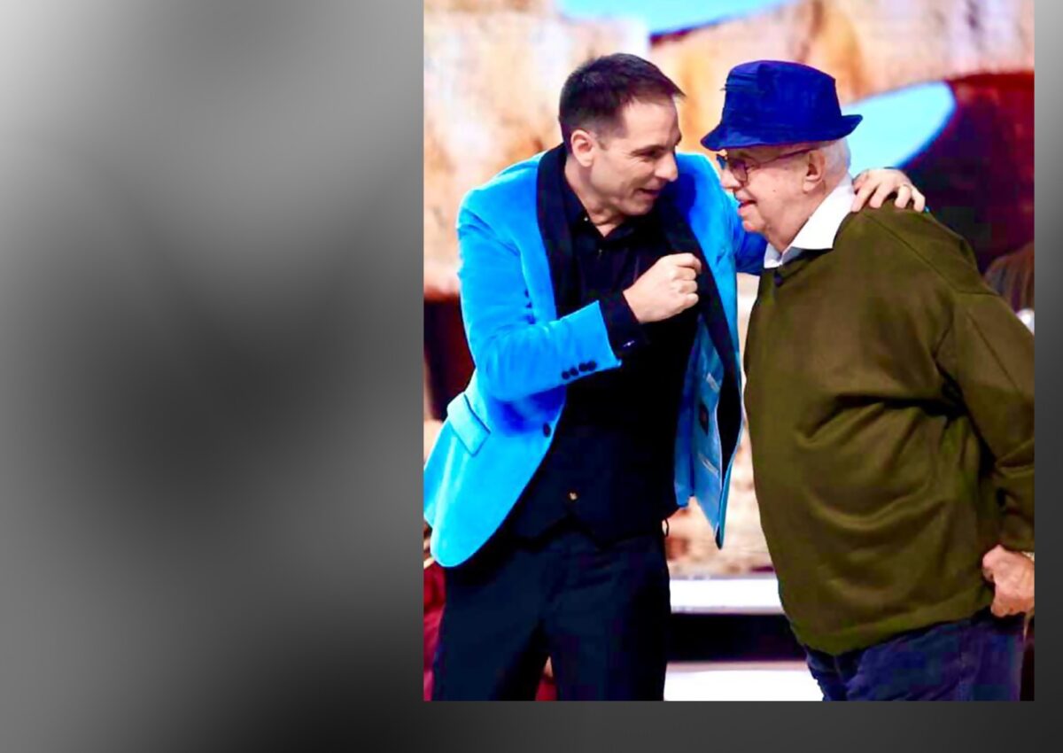 Imagine Stire ”Sunt mândru că i-am deschis ușa în multe show-uri tv!” Alexandru Arșinel a murit! Reacția lui Dan Negru, prieten la cataramă cu actorul | 2review.ro