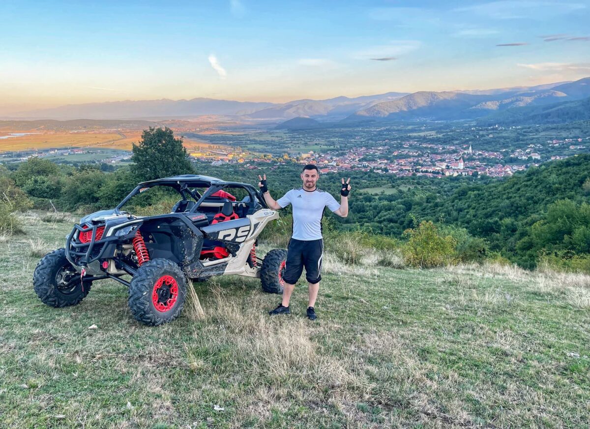 Iubita lui Cosmin Isăilă a făcut accident cu bolidul de lux. În ce hal a ajuns mașina după impact