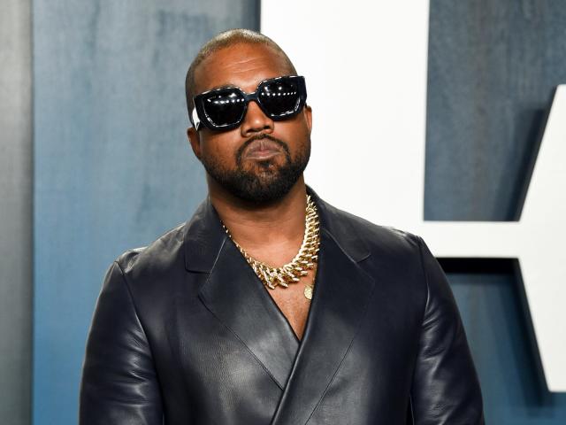 Imagine Stire Cum a apărut Kanye West la un eveniment. A șocat pe toată lumea | 2review.ro