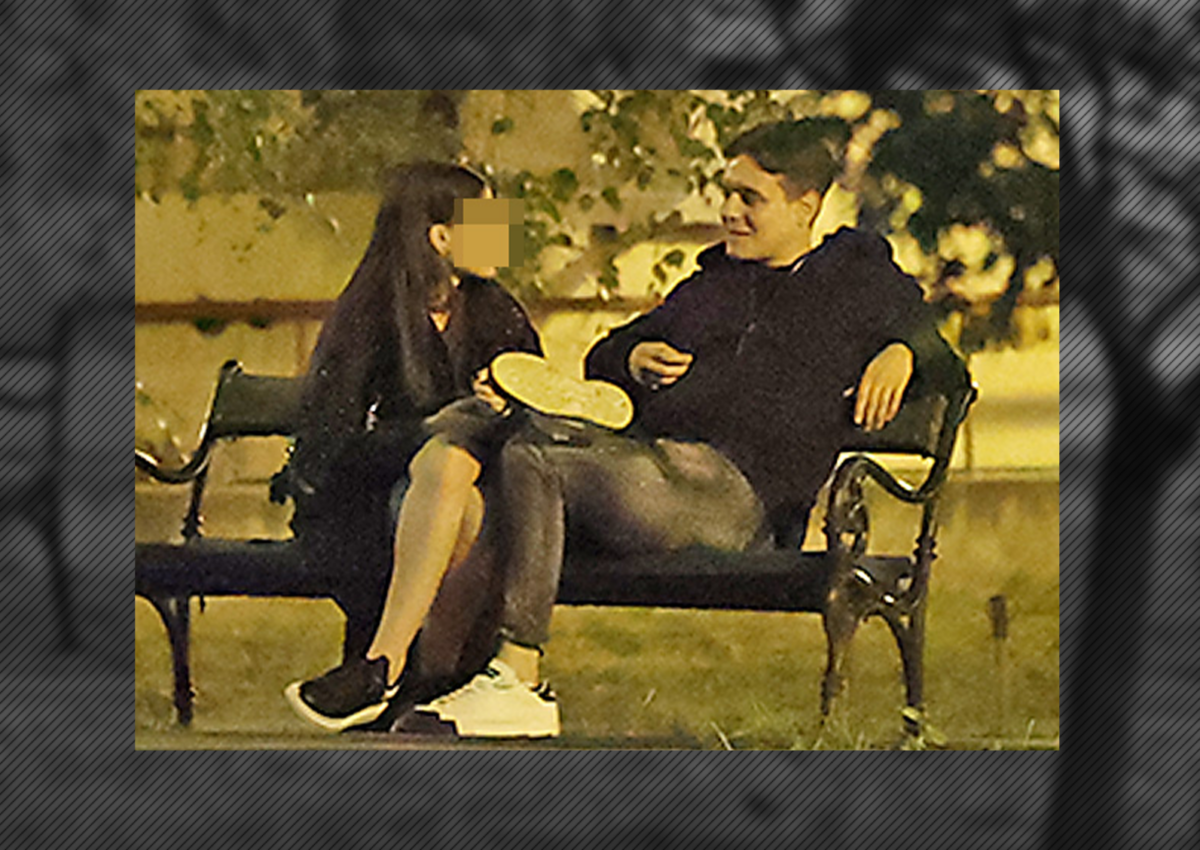 Imagine Stire La ”vrăjeală” pe băncuță, în miez de noapte! Aris, fiul Andreei Esca, ”furat” de o puștoaică în Herăstrău | 2review.ro
