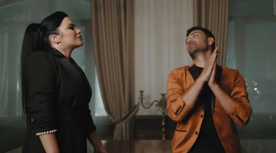 Imagine Stire Cântărețul Karym o face praf pe Carmen de la Sălciua, dar și pe managerul acesteia: ”Nu știu cine te crezi și la ce nivel crezi că ești” | 2review.ro
