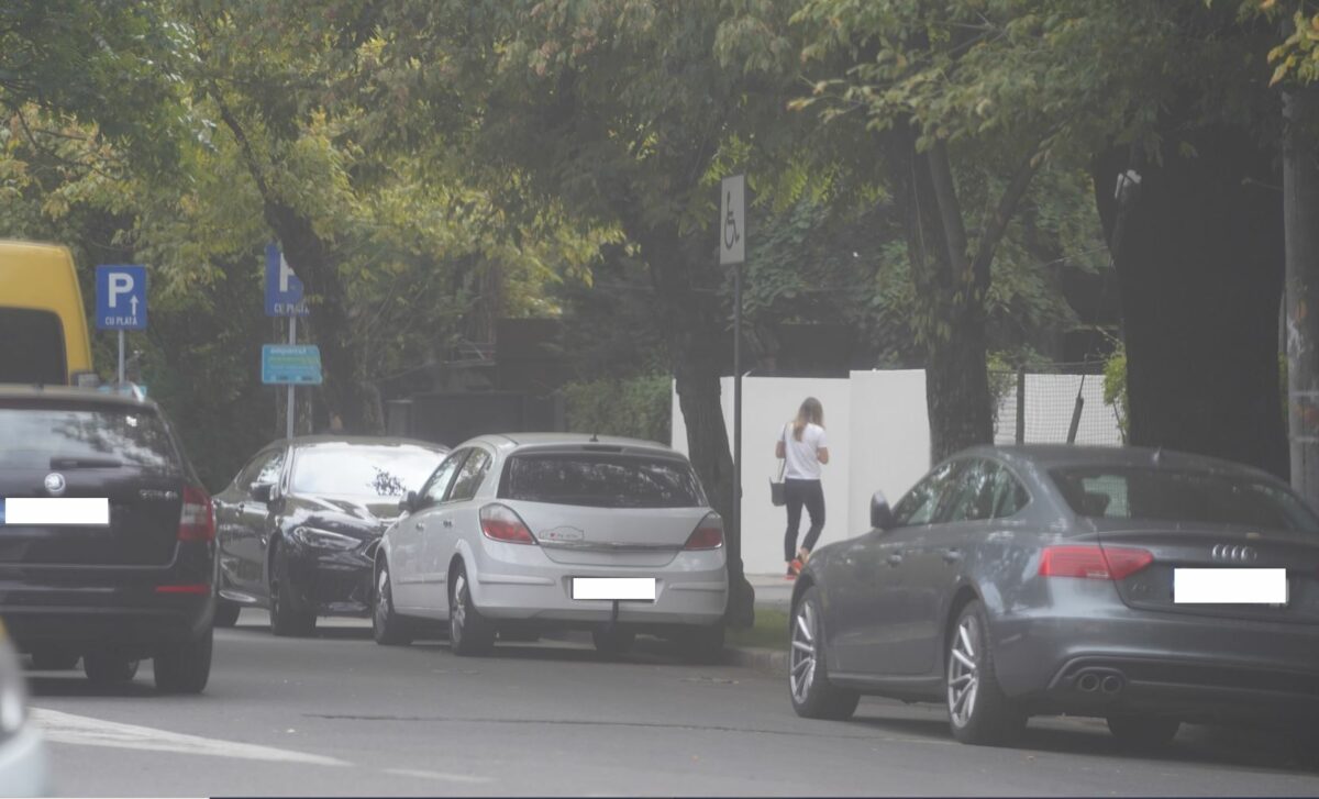 Simona Halep a parcat și merge să ia masa (Foto: CANCAN.RO)