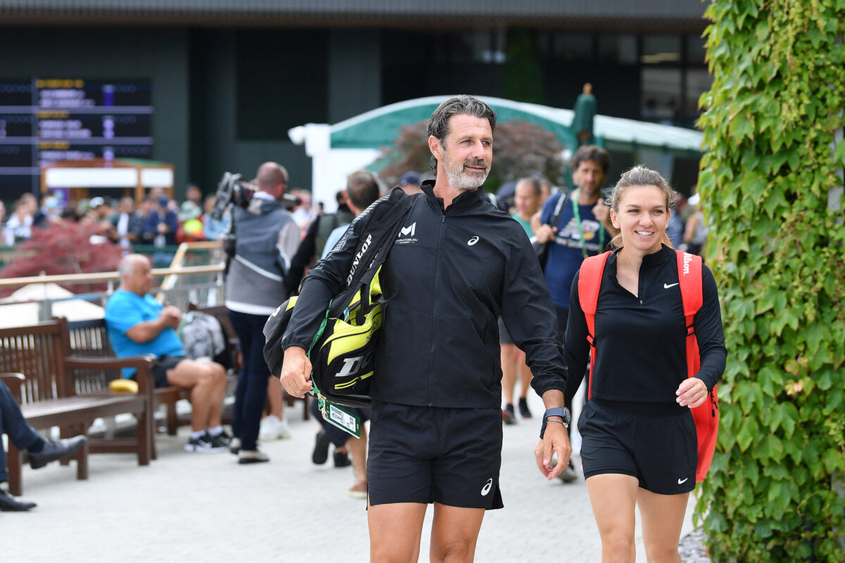 Imagine Stire Patrick Mouratoglou a făcut primele declarații cu privire la situația Simonei Halep: „Echipa este în stare de șoc” | 2review.ro