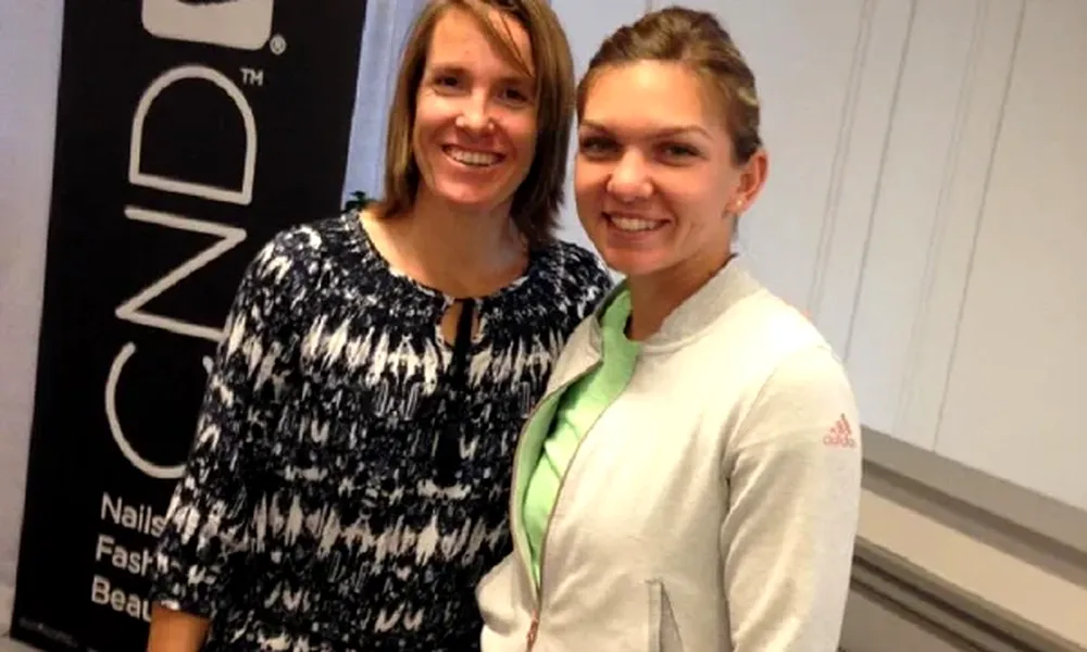 Imagine Stire Coincidenţa stranie dintre viaţa Simonei Halep şi idolul său, Justine Henin. Ambele au divorţat, după ce au câştigat premii uriaşe | 2review.ro