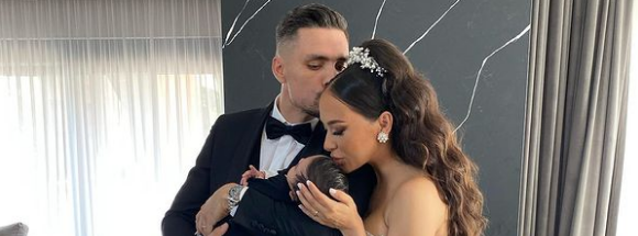 Imagine Stire Vlăduța Lupău, ţinută spectaculoasă la botezul fiului. Ce meniu are la mega petrecerea micuțului Iair | 2review.ro