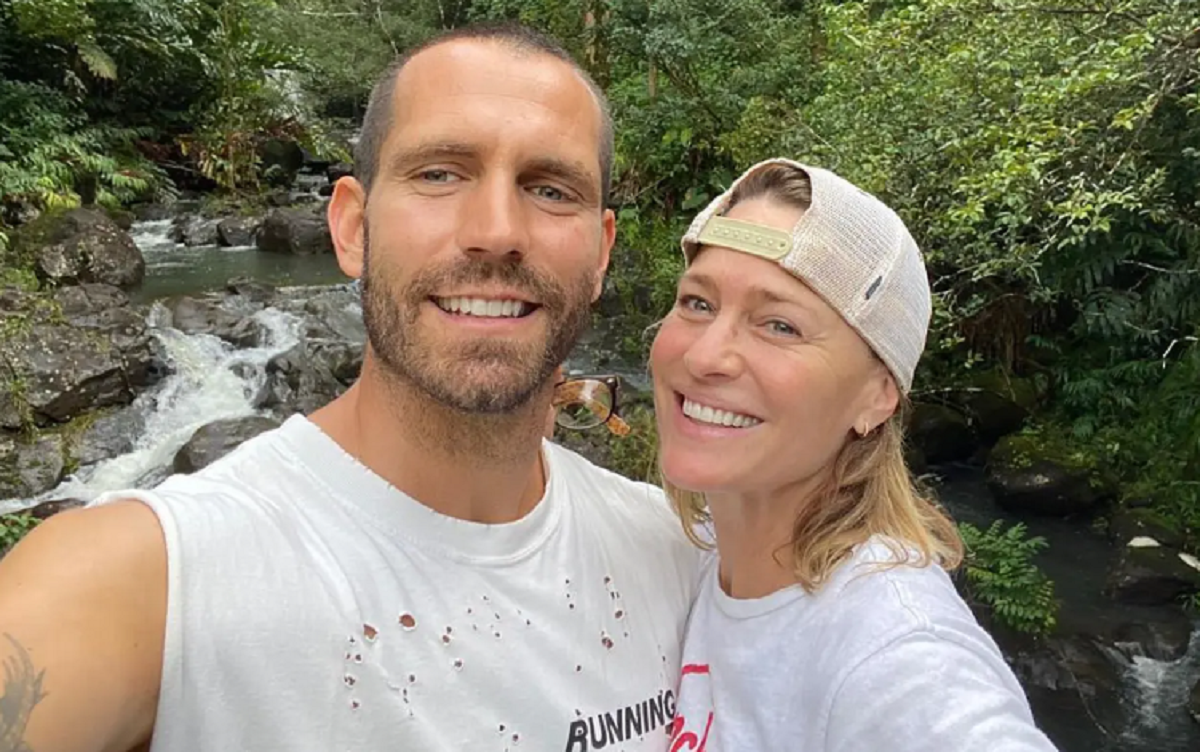 Divorț la Hollywood! Robin Wright, actrița din House of Cards, pune punct mariajului de 4 ani cu Clément Giraudet, directorul Saint Laurent