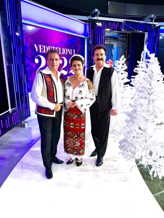 Petrică Mîțu Stoian, alături de Constantin Enceanu și Steliana Sima, una dintre ultimele fotogtafii ale artistului care a murit în noiembrie 2021 (Foto: Facebook)