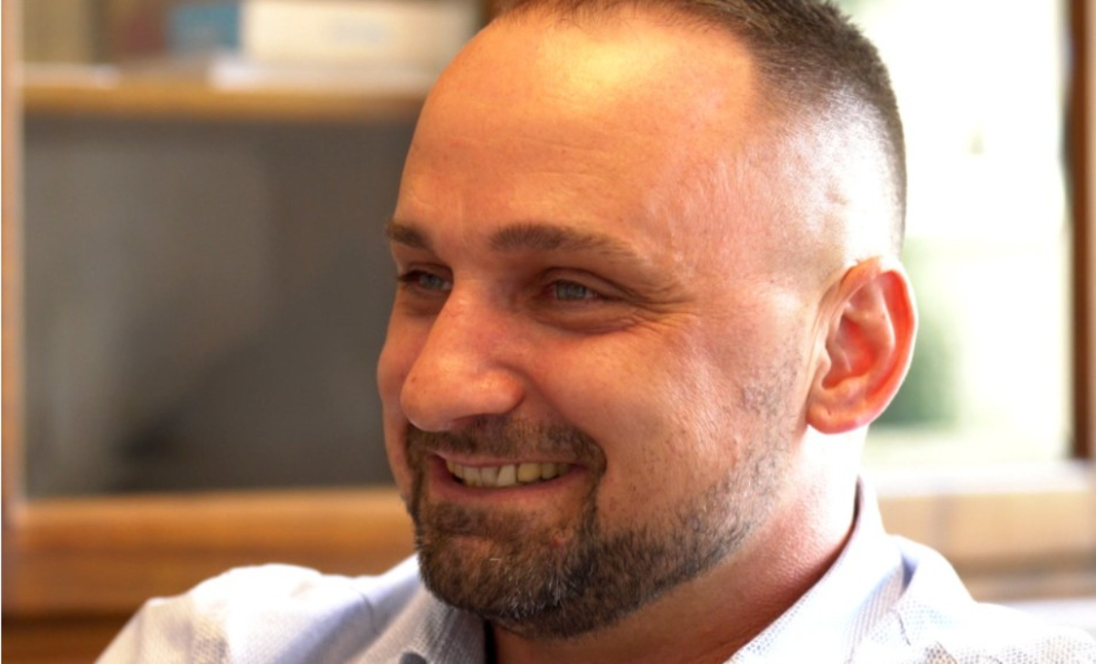 Povestea incredibilă a lui Gabriel, românul care locuia pe străzi și mânca resturi. Care este afacerea de milioane cu care a dat lovitura în Italia