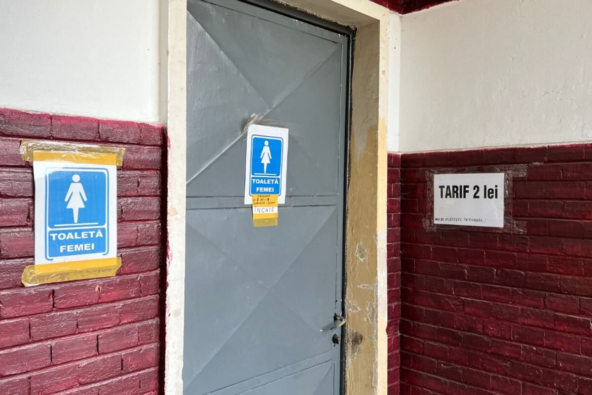 „Eram în gara din Ploiești împreună cu iubita mea, care e gravidă”. Ce au pățit un tânăr prahovean și prietena lui