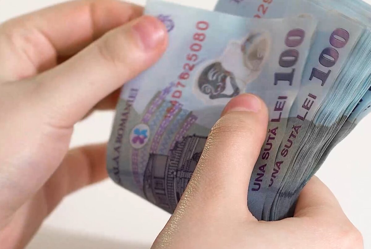 Ministrul Finanţelor, anunţ important! Românii ar putea primi salariu minim de 4.000 de lei