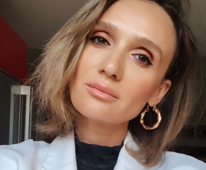 Imagine Stire Carmen Negoiță, dezvăluiri neaşteptate despre divorț: „Mi-am asumat faptul că nu o să-mi permit nici pe sfertul sfertului…” | 2review.ro