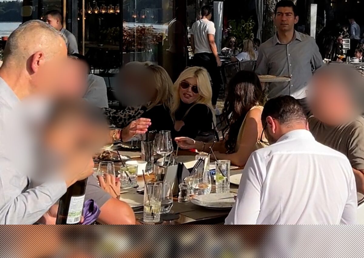 Imagine Stire Loredana Groza a mutat show-ul la Casa di David. Artista s-a dat în stambă la cel mai fin restaurant | 2review.ro