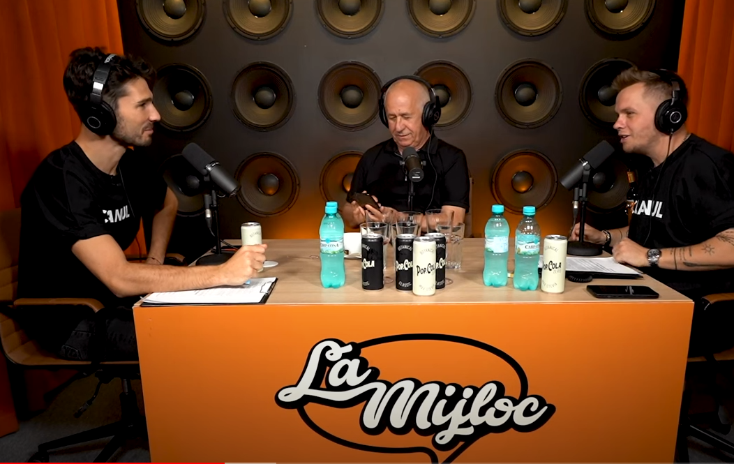 Imagine Stire George Mihăiță a fost sunat în timpul podcastului „La Mijloc”. Nu o să vă vină să credeți ce melodie și-a ales ca ringtone | 2review.ro