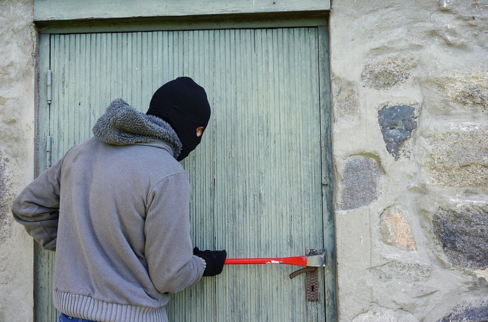 Numărul de infracțiuni a crescut îngrijorător în ultimul an! 53 de furturi și cel puțin o tâlhărie pe zi în Capitală