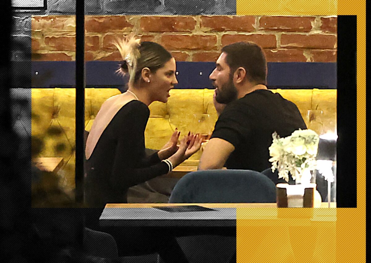 Imagine Stire A vrut s-o sărute, dar s-a lovit de…pahar! Ramona Olaru l-a băgat în ședință pe Cazacu, la petrecerea din restaurantul lui Dani Oțil | 2review.ro