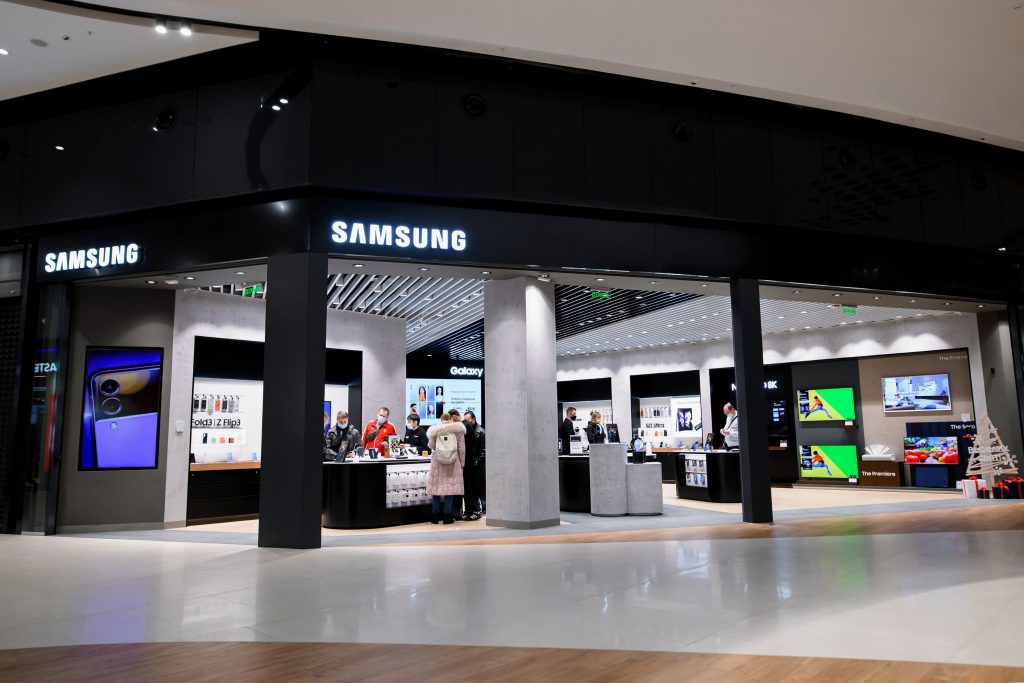 Ce salariu are un angajat Samsung România. Ce condiții trebuie să îndeplinești