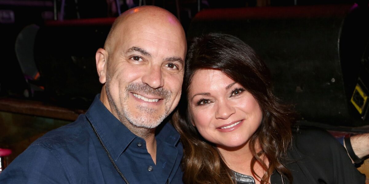 Imagine Stire Valerie Bertinelli și Tom Vitale au divorțat oficial! Actrița este în culmea fericirii și își strigă bucuria în mediul online | 2review.ro