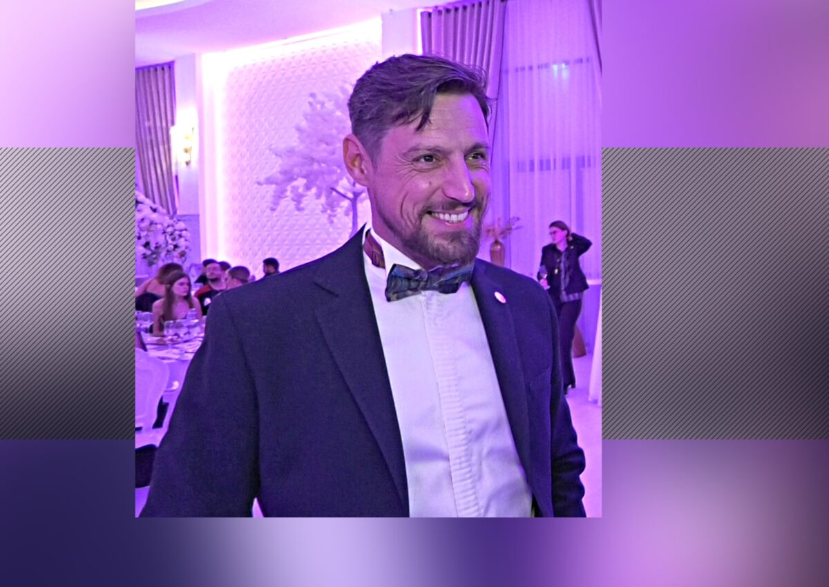 Imagine Stire Sacrificiile pe care Daniel Pavel le face pentru a fi mai “supraviețuitor” decât concurenții: “Dorm pe scândură acasă!” | 2review.ro