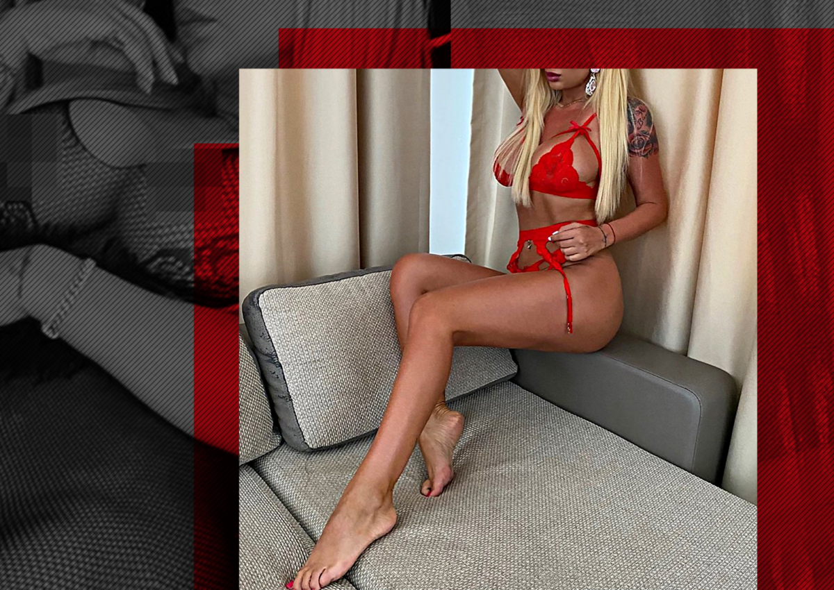 Imagine Stire ”Sunt frumoși, dar mă dor!” Modelul OnlyFans își operează sânii pentru a șaptea oară! | 2review.ro