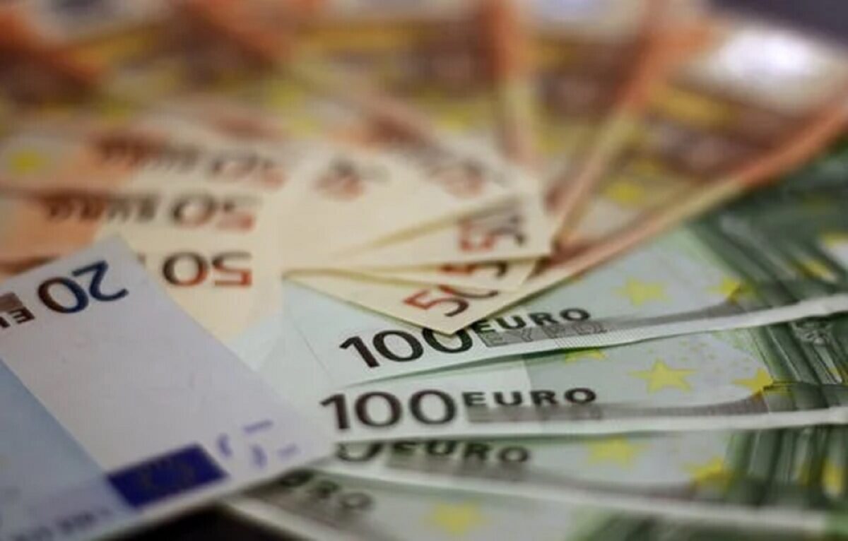 N-ai crede! Ce a făcut un bărbat care a găsit un cec în valoare de 4,6 milioane de euro. Tu ai fi ratat șansa de a te îmbogăți?